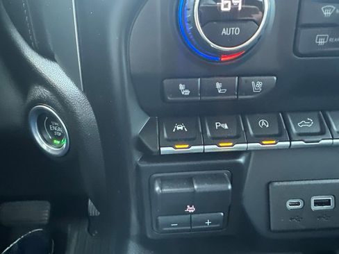 Used 2022 Chevrolet Silverado 1500 LTZ w/ Safety Package II AWD/4WD image 24