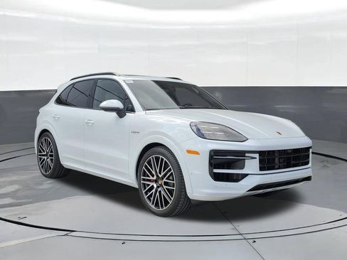 New 2026 Porsche Cayenne S AWD/4WD image 6