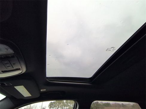 Used 2024 Dodge Durango GT image 28