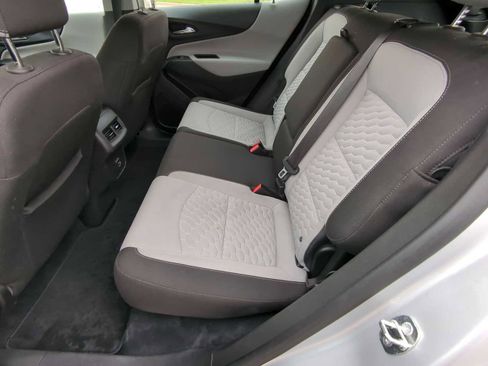 Used 2020 Chevrolet Equinox LS image 23
