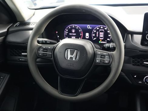 Used 2025 Honda Accord SE image 10