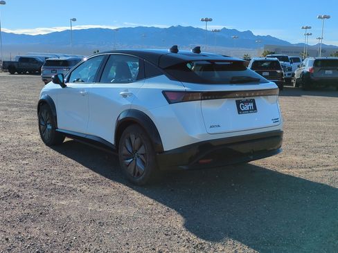 Used 2024 Nissan Ariya AWD image 7