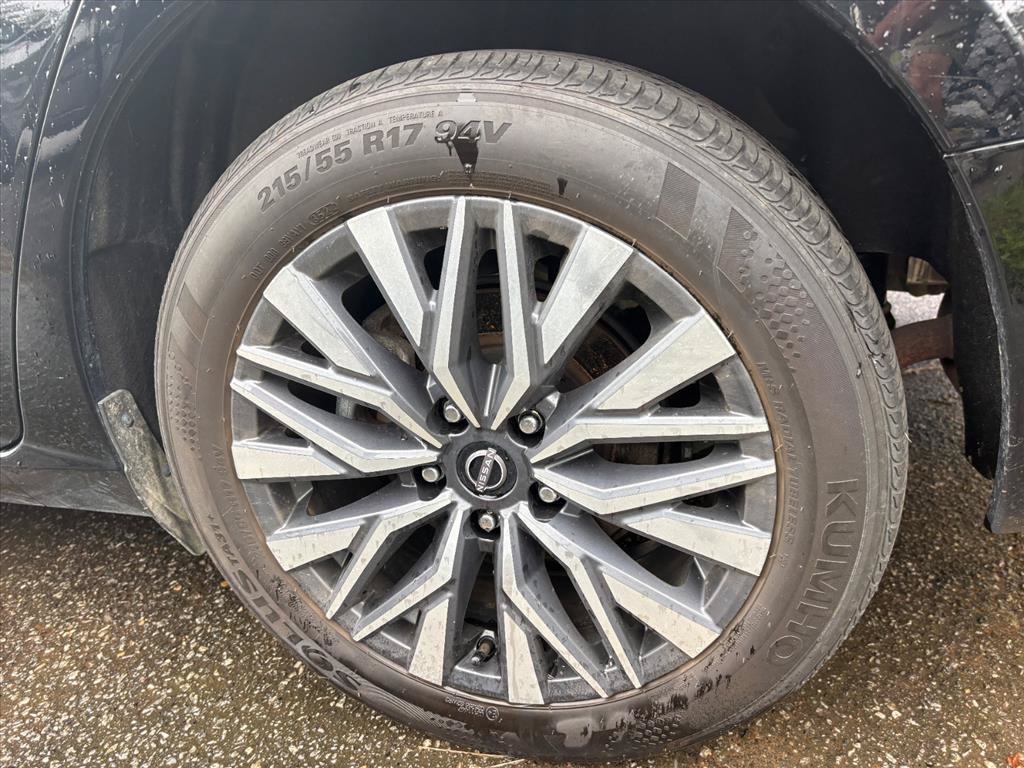 Used 2025 Nissan Altima 2.5 SV AWD/4WD image 9
