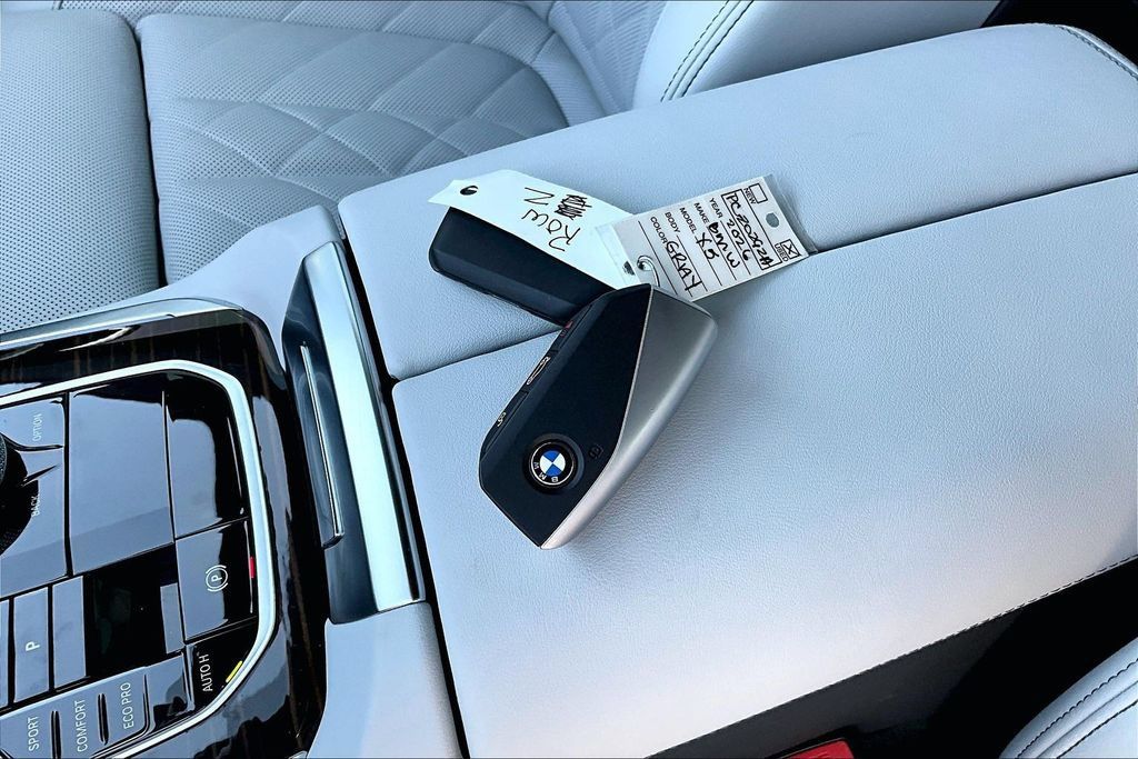 Used 2026 BMW X5 sDrive40i w/ Premium Package RWD image 10