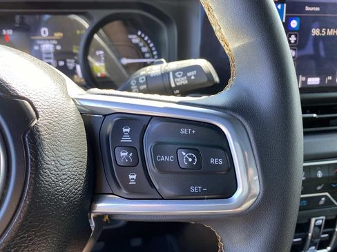 Certified 2024 Jeep Wrangler Unlimited Sahara AWD/4WD image 23