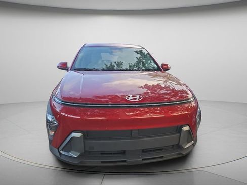 Used 2024 Hyundai Kona SE FWD image 3