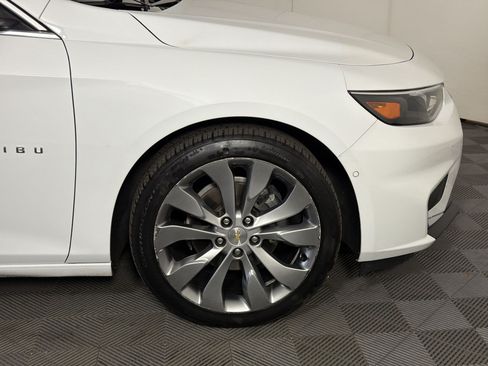 Used 2017 Chevrolet Malibu Premier w/ Premier Sun and Wheel Package FWD image 12