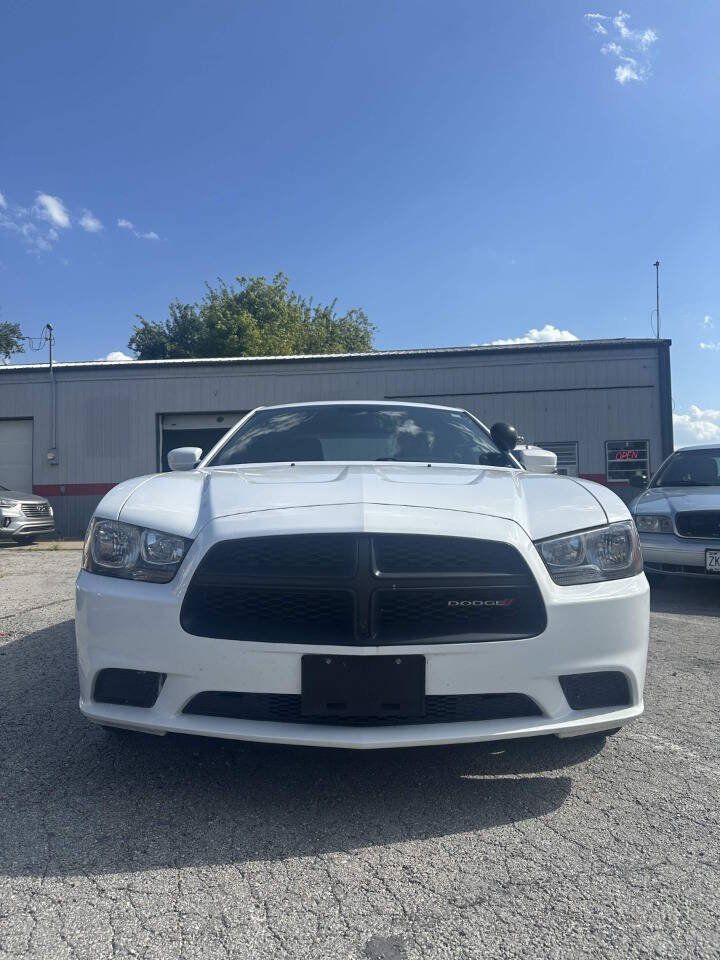 Used 2014 Dodge Charger Police RWD image 2