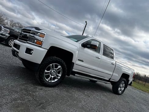 Used 2018 Chevrolet Silverado 2500 High Country w/ Duramax Plus Package image 36