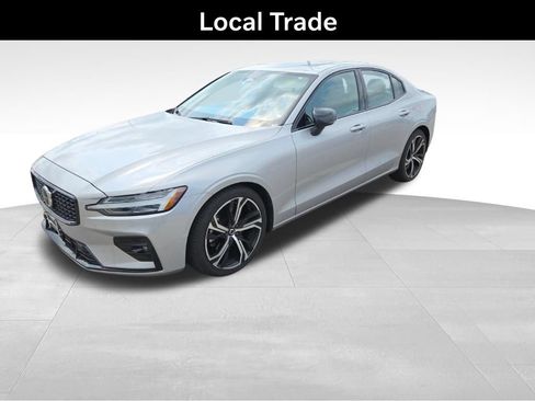 Used 2024 Volvo S60 B5 Core FWD image 8