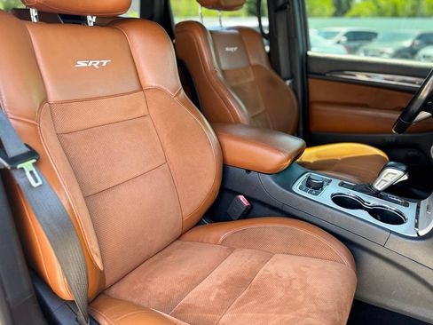 Used 2019 Jeep Grand Cherokee SRT w/ Trailer Tow Group IV AWD/4WD image 15