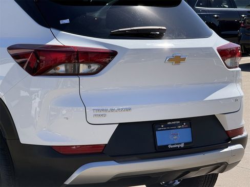 Used 2025 Chevrolet TrailBlazer LT image 4