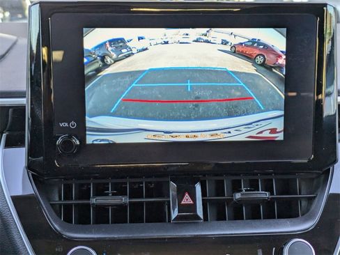 Used 2025 Toyota Corolla LE image 18