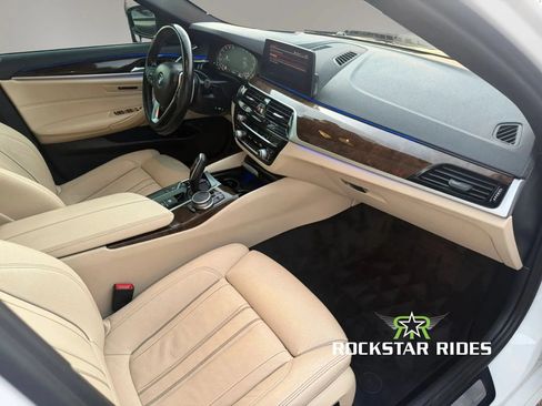 Used 2020 BMW 530i w/ M Sport Package RWD image 10