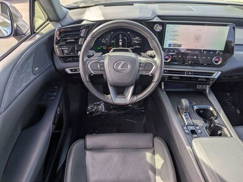 Used 2025 Lexus RX 450h AWD w/ Convenience Package image 29