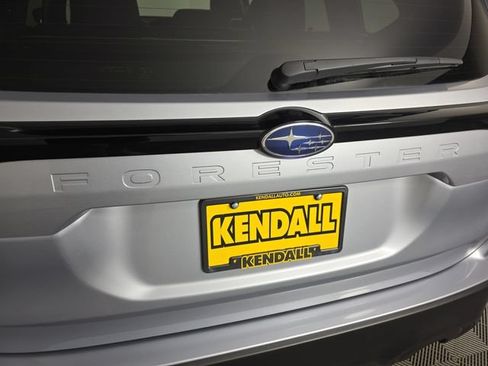 Certified 2025 Subaru Forester Premium AWD/4WD image 10