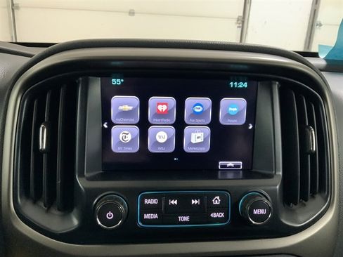 Used 2017 Chevrolet Colorado Z71 AWD/4WD image 39