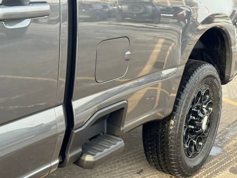 New 2026 Ford F250 Lariat w/ Black Appearance Package image 8