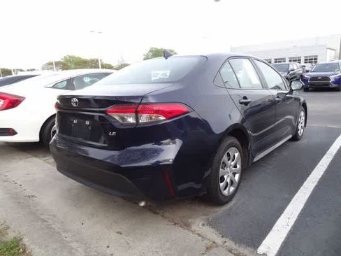 Used 2023 Toyota Corolla LE image 6