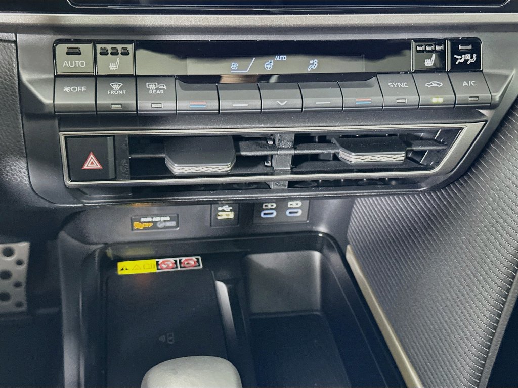 Certified 2026 Toyota Camry SE w/ Convenience Package FWD image 16