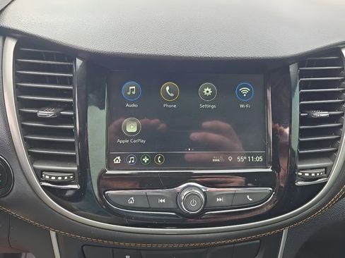 Used 2019 Chevrolet Trax LT w/ LT Convenience Package image 19