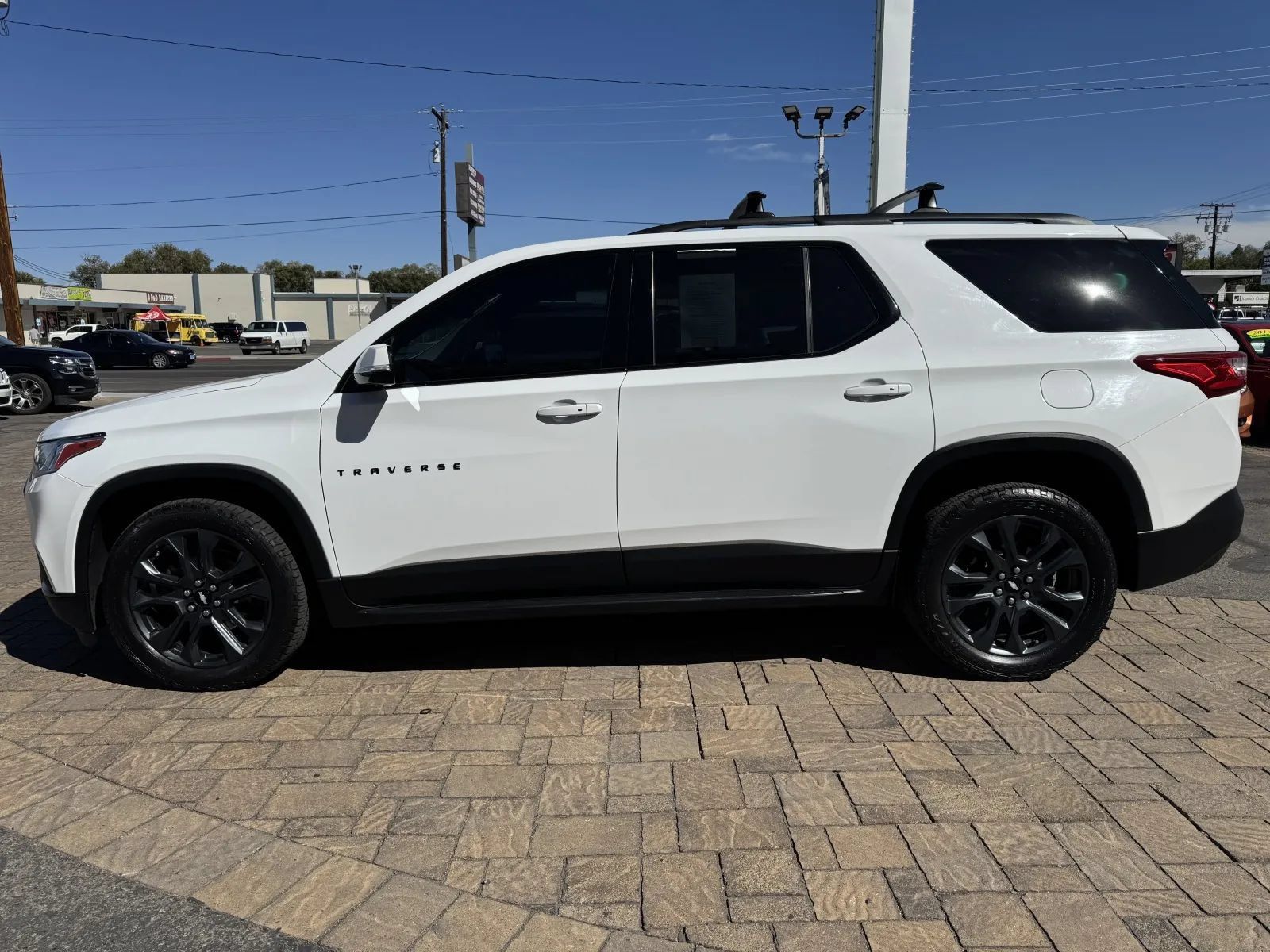 Used 2019 Chevrolet Traverse RS w/ LPO, 'HIT The Road' Package AWD/4WD image 5