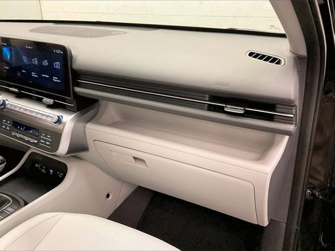 Certified 2025 Hyundai Kona SEL image 14