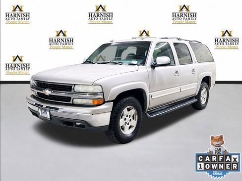 Used 2004 Chevrolet Suburban LT w/ Preferred Equipment Group AWD/4WD image 1
