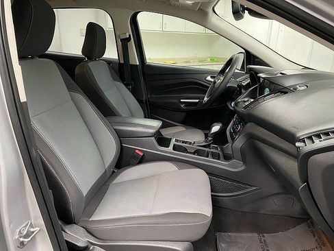 Used 2018 Ford Escape SE w/ Ford Safe & Smart Package image 14