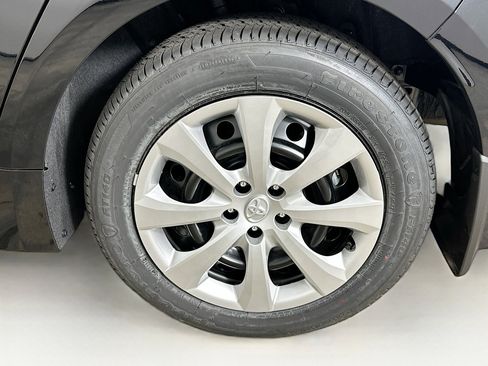 Used 2026 Toyota Corolla LE FWD image 11