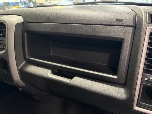 Used 2022 RAM 1500 Express w/ Wheel & Sound Group AWD/4WD image 37