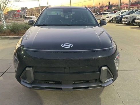 Used 2024 Hyundai Kona Limited FWD image 3