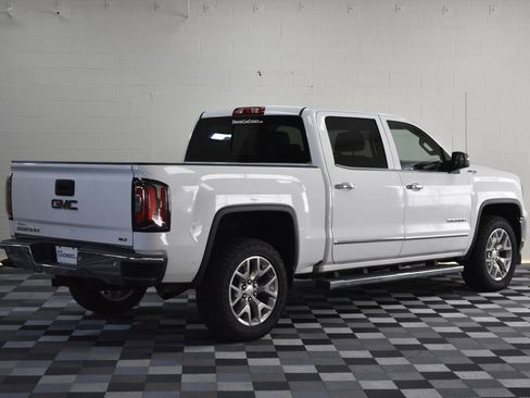 Used 2018 GMC Sierra 1500 SLT w/ SLT Premium Package AWD/4WD image 7
