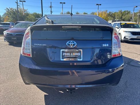 Used 2014 Toyota Prius Four image 11