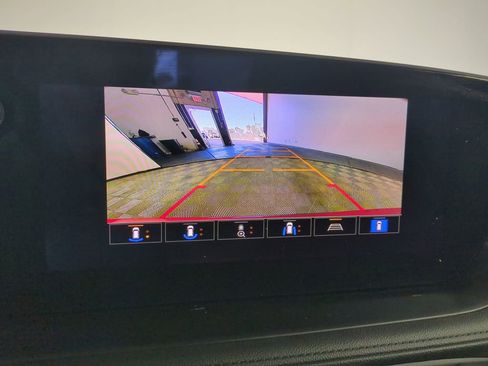 Used 2025 Buick Encore GX Avenir w/ Avenir Technology Package image 25