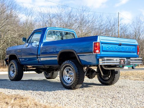 Used 1992 Dodge D/W Truck 250 image 10