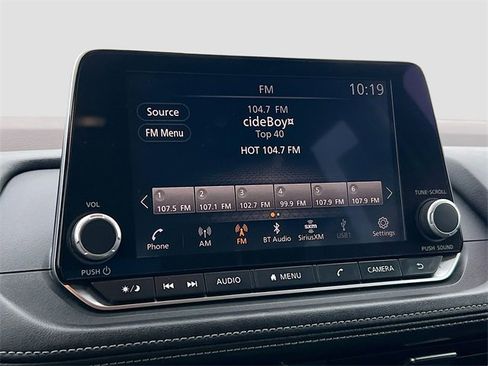 Used 2023 Nissan Rogue SV image 14