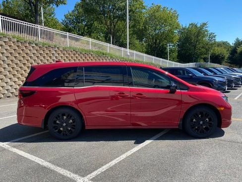 New 2026 Honda Odyssey Sport-L image 9