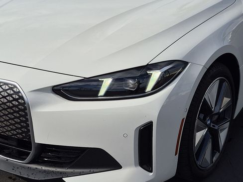 Certified 2025 BMW i4 eDrive40 w/ Premium Package RWD image 6