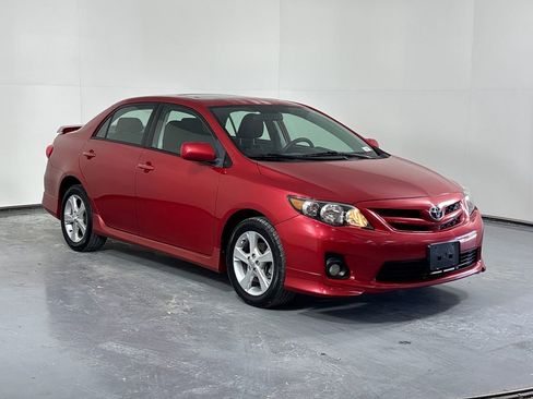 Used 2011 Toyota Corolla S FWD image 3