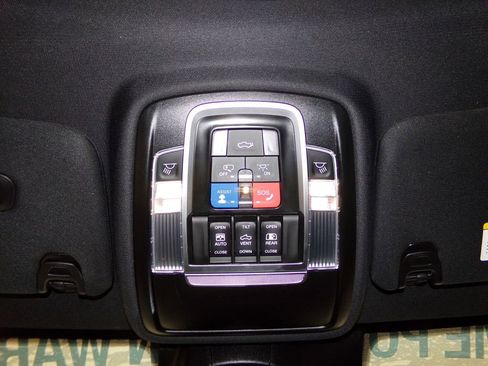 Used 2024 RAM 2500 Limited image 20