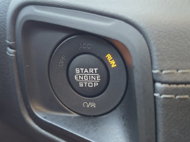 Used 2026 Jeep Wrangler Unlimited Sahara AWD/4WD image 28