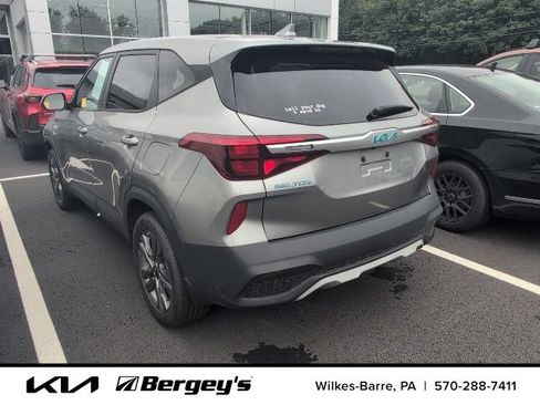 Certified 2023 Kia Seltos LX AWD/4WD image 11