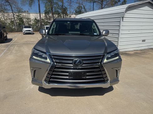 Used 2020 Lexus LX 570 4WD w/ Luxury Package image 2