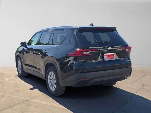 Certified 2026 Toyota Grand Highlander FWD image 5