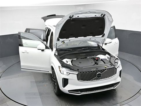 New 2026 Volvo XC90 B6 Ultra image 51