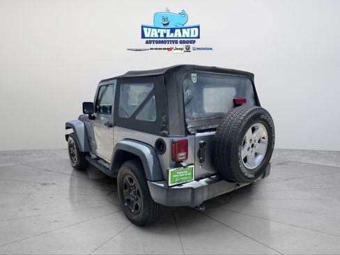 Certified 2016 Jeep Wrangler Sport AWD/4WD image 3