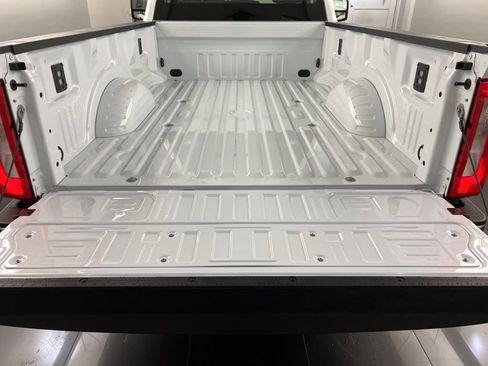 New 2026 Ford F250 XL w/ XL Chrome Package image 25