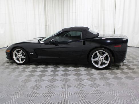 Used 2005 Chevrolet Corvette Convertible w/ Preferred Equipment Group image 18