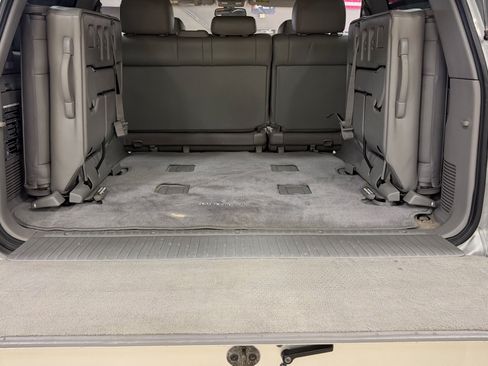 Used 2006 Toyota Land Cruiser AWD/4WD image 22